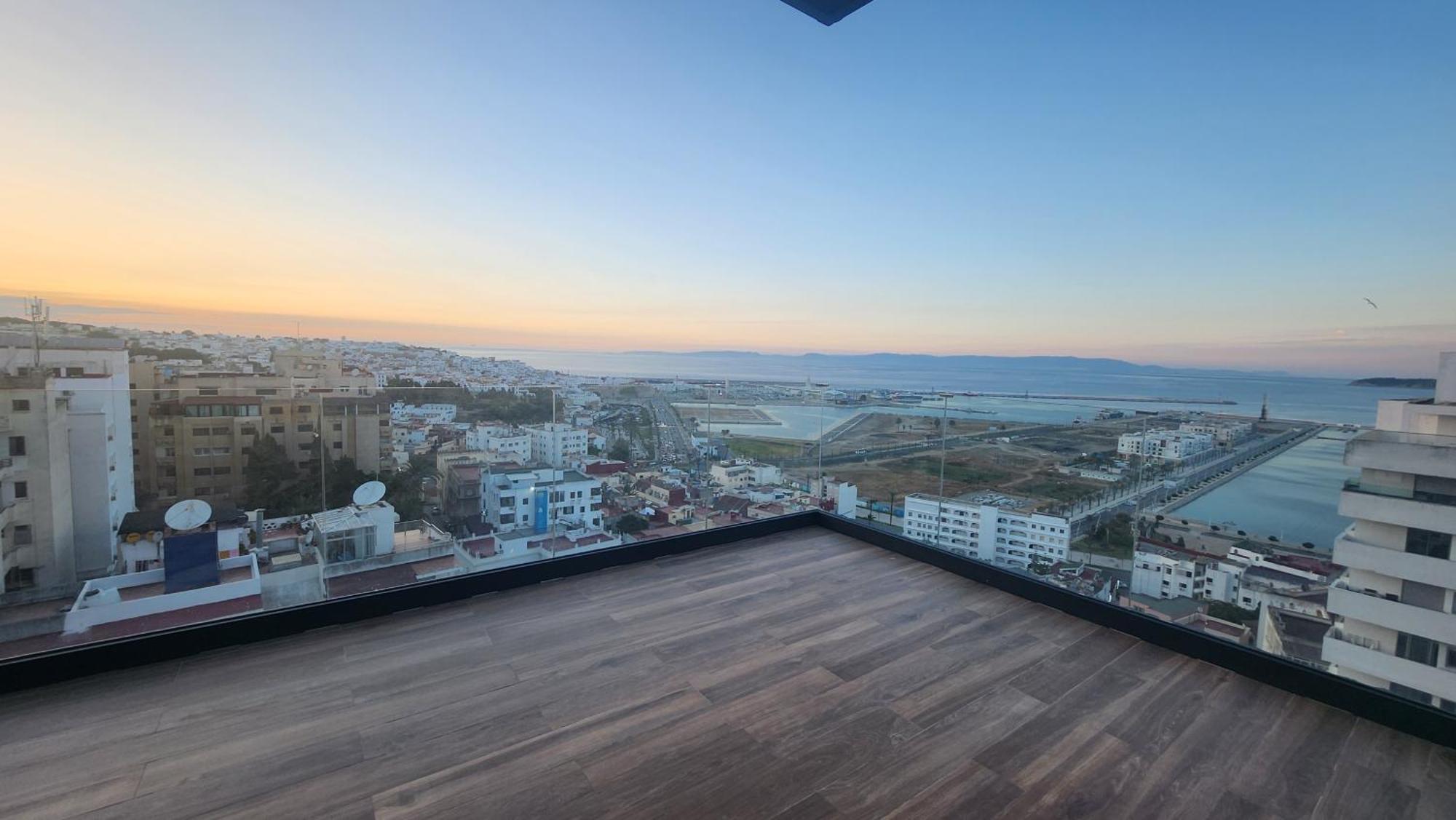 Magnifique Penthouse 160M2 Terrasse 90M2 Vue Mer Tanger Extérieur photo